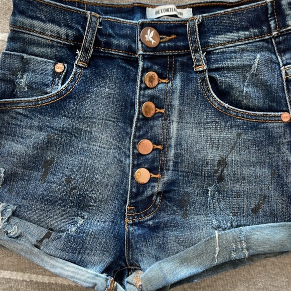 ONE X One Teaspoon Harlets High-Rise Fitted Twisted Cuff Hem Denim Shorts| 24 - Picture 2 of 5